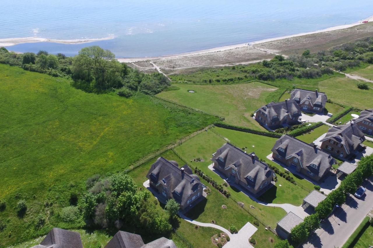 Strandhaus Buskam Im Moenchgut Auf Ruegen Lobbe Exterior foto