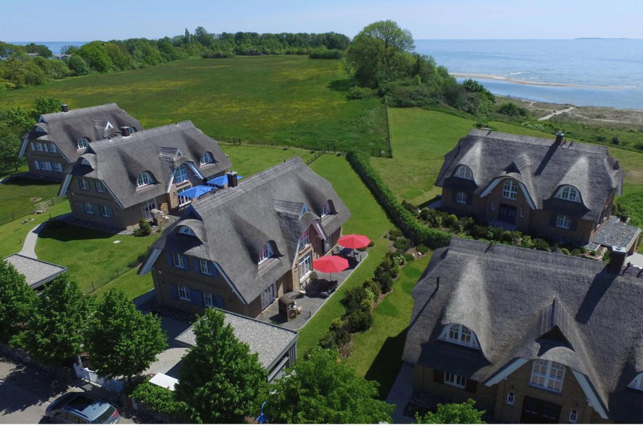 Strandhaus Buskam Im Moenchgut Auf Ruegen Lobbe Exterior foto